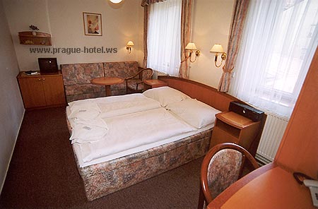 Prague hotel Bily Lev photo