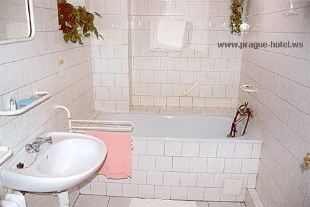Hotel Pav - bathroom